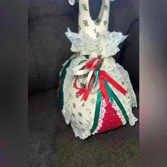 Handcrafted Mother Goose Christmas Decor - Picture 6 of 7